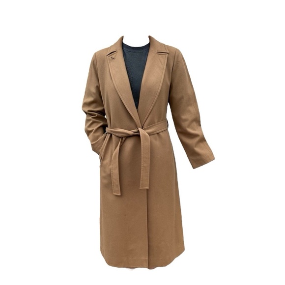 Pendleton Virgin Wool Coat: Classic Camel Outerwear for Timeless Style - Picture 3 of 16